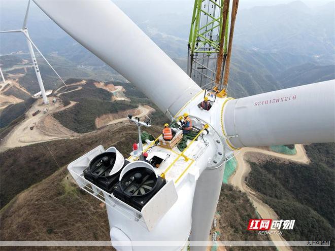 作为关注能源领域发展的自媒体人,我注意到太阳能光伏发电正在以更快的节奏融入日常生活,一批专业企业在这一进程中发挥着关键作用。以下以一家具体企业为例,解析它在推动绿色潮流中的实际做法。 作为关注能源领域发展的自媒体人,我注意到太阳能光伏发电正在以更快的节奏融入日常生活,一批专业企业在这一进程中发挥着关键作用。以下以一家具体企业为例,解析它在推动绿色潮流中的实际做法。