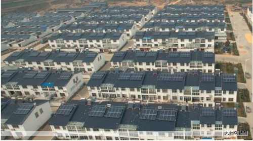 你是否想过,除了承载火山喷发的壮观场景,火山还能怎样提供清洁能源?地热发电就是其中的一种方式,它把地下的热能转化为电力,属于新能源的范畴。那么,火山是如何提供地热能的?地热能又是如何变成电能的?我们来一起了解。 你是否想过,除了承载火山喷发的壮观场景,火山还能怎样提供清洁能源?地热发电就是其中的一种方式,它把地下的热能转化为电力,属于新能源的范畴。那么,火山是如何提供地热能的?地热能又是如何变成电能的?我们来一起了解。