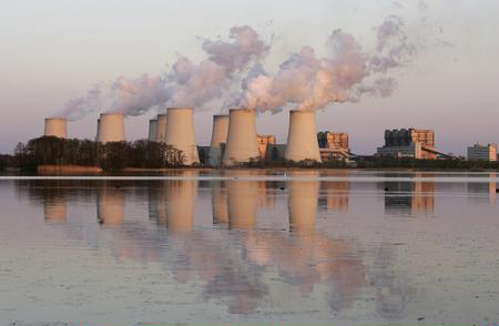 酒泉市委书记王立奇强调：“科技创新要依托酒泉市有科研背景的特色优势产业