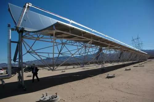 我国发电总装机容量在持续增长的同时