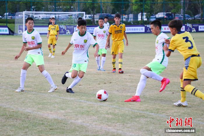 12支中外青训球队齐聚重庆，共同向未来冠军杯国