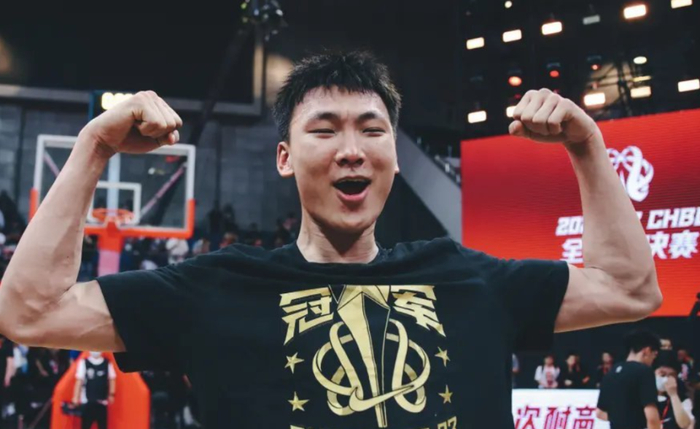 山西男篮新援淡厚然回归备战CBA收官战