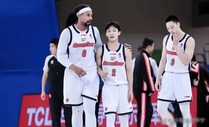 广东队策略性放水：季后赛布局暗藏玄机